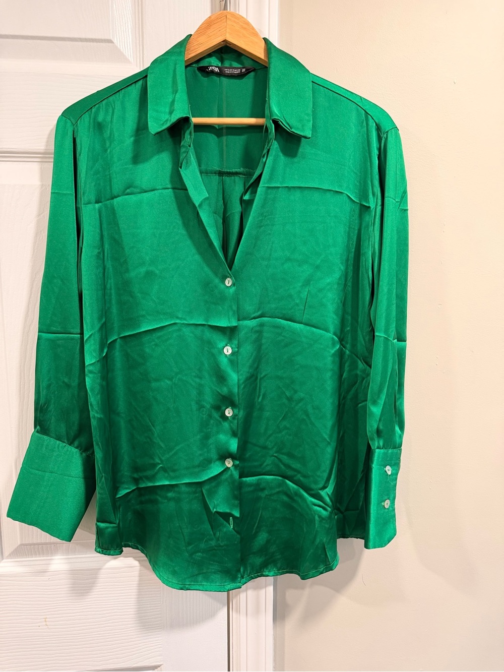 Zara Emerald Green Satin Button-Up Blouse - Picture 2 of 2